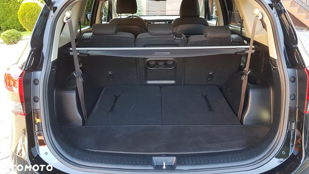 Kia Carens 1.6 GDI Dream Team Edition - 28