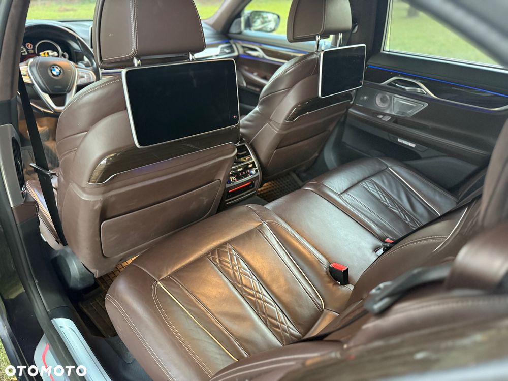 BMW Seria 7 730d xDrive - 34