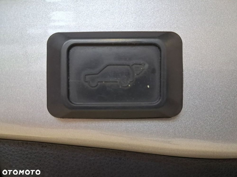 Toyota RAV4 - 16