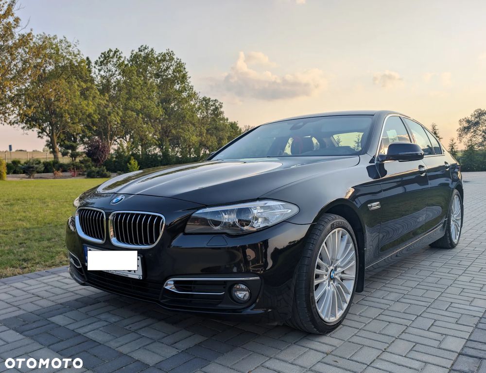 BMW Seria 5 525d xDrive Luxury Line - 1