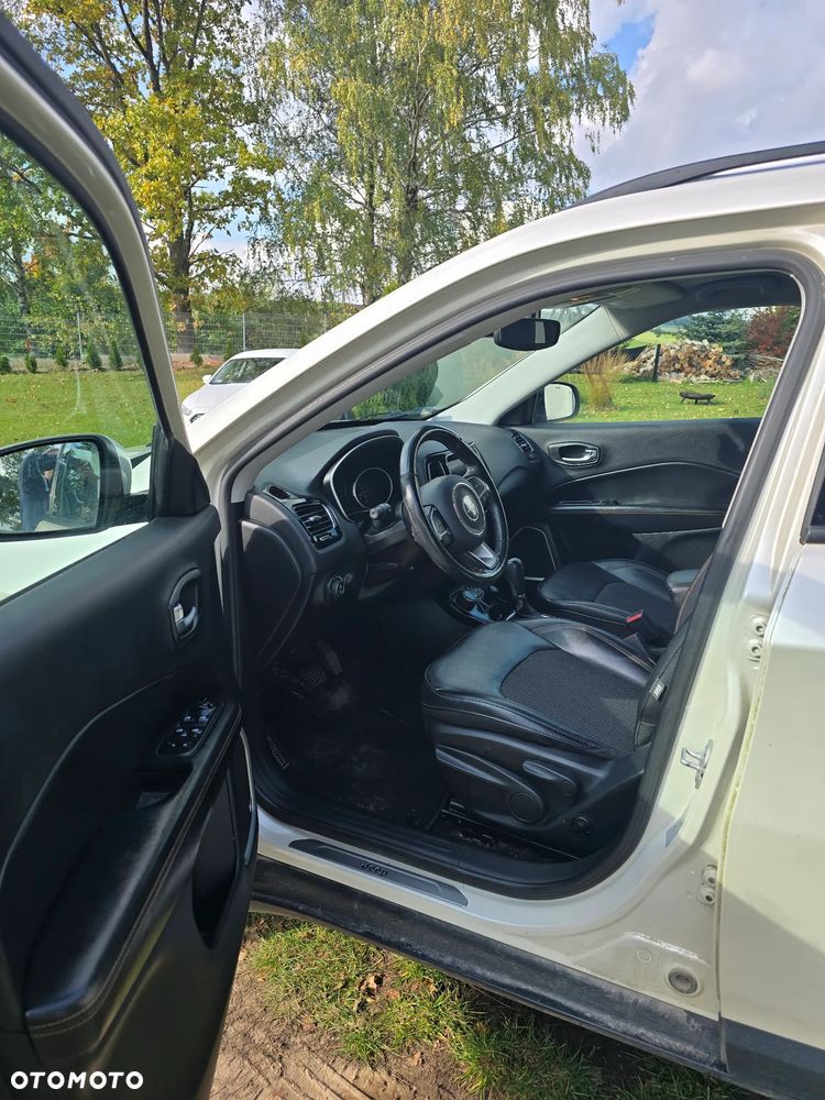 Jeep Compass - 9