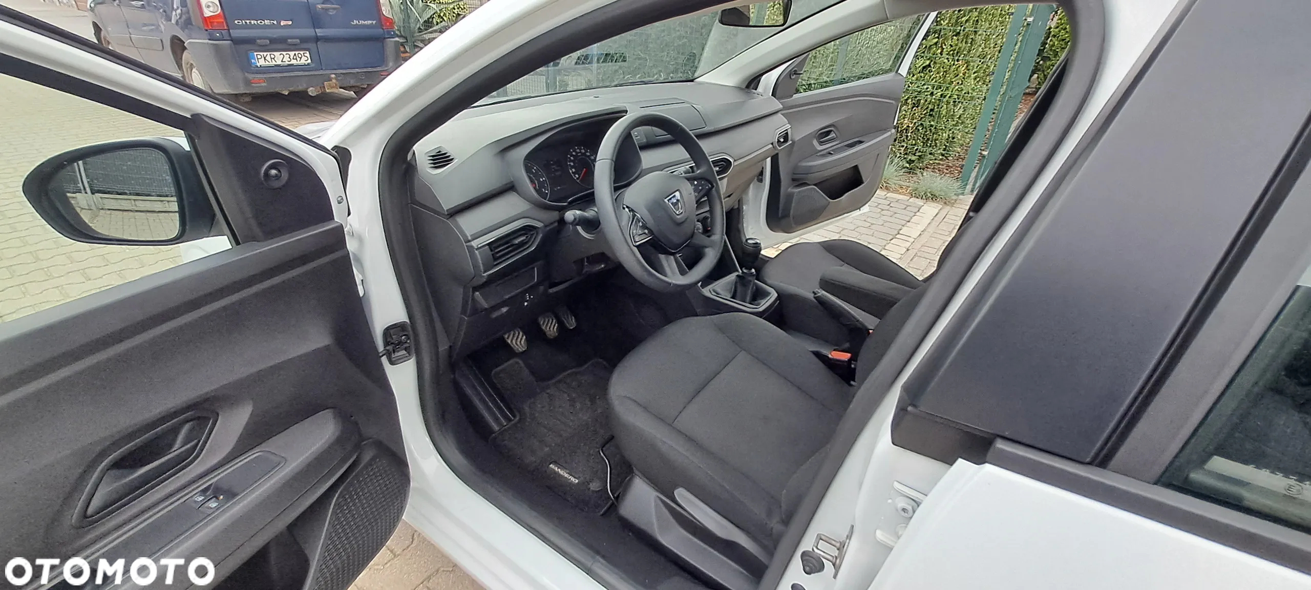 Dacia Sandero SCe 65 Essential - 12