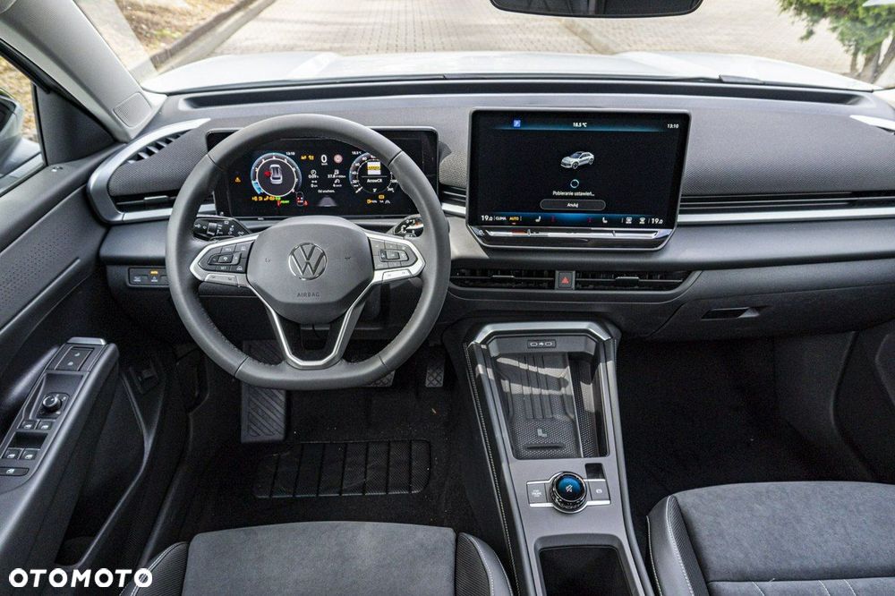 Volkswagen T-Roc - 16