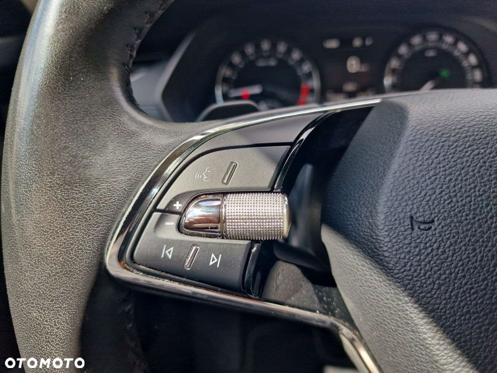 Skoda Octavia 2.0 TDI SCR Ambition DSG - 27
