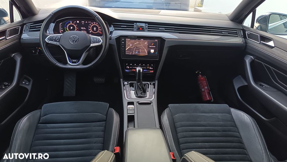 Volkswagen Passat - 15