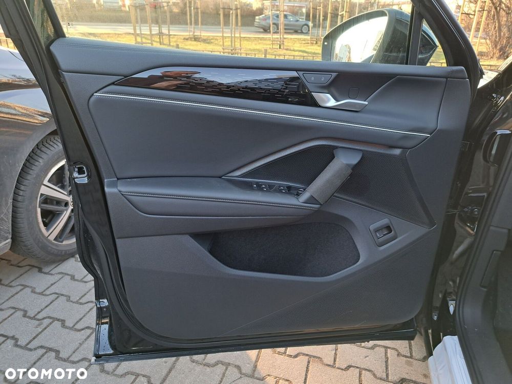 Volkswagen Tiguan - 9