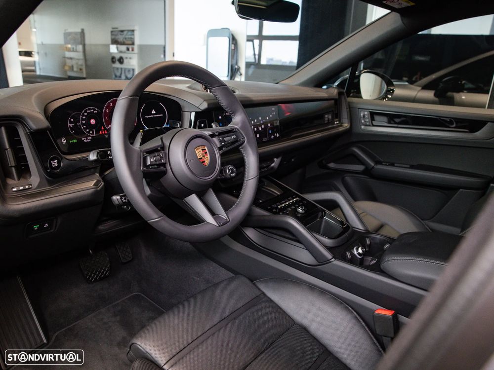 Porsche Cayenne Coupé E-Hybrid Black Edition - 26