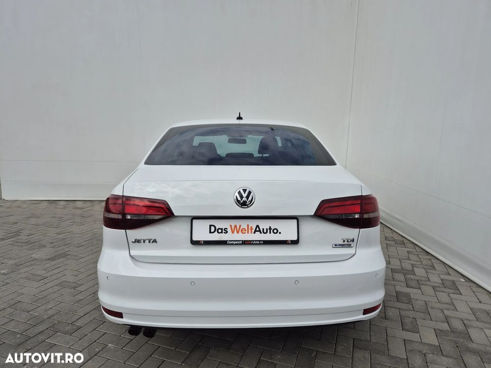 Volkswagen Jetta 2.0 TDI Comfortline - 4