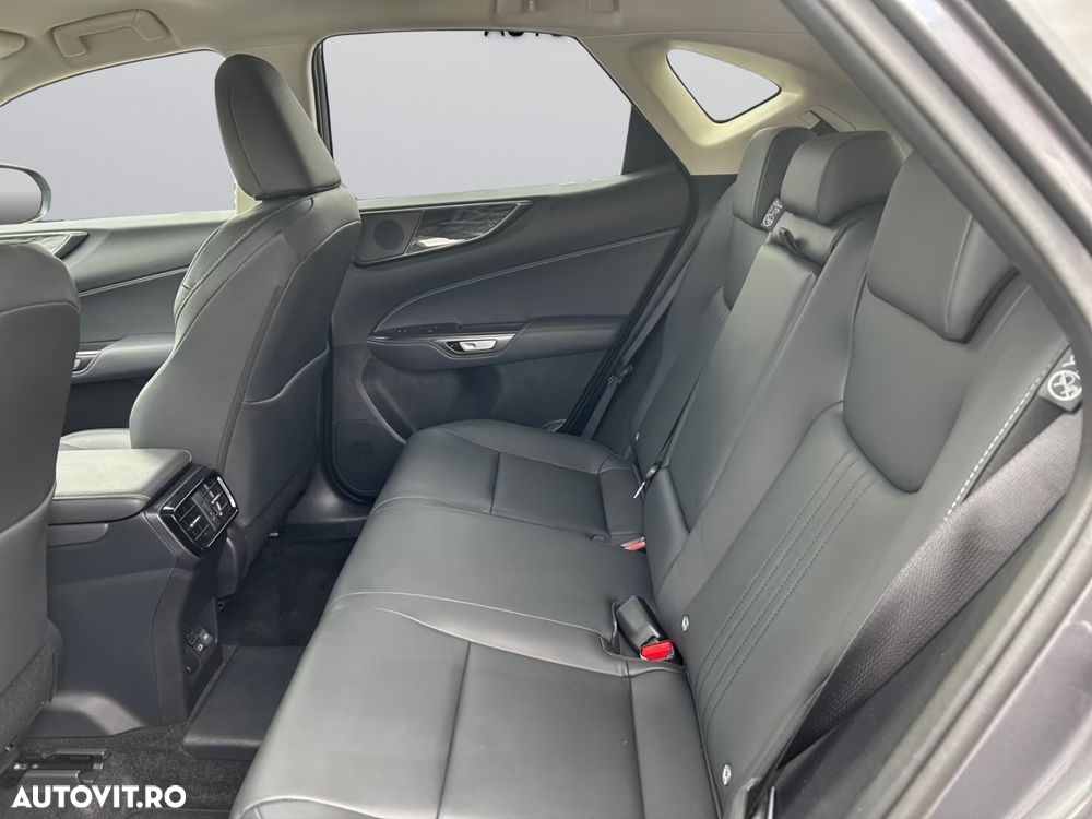 Lexus Seria NX 450h+ E-FOUR Executive Line - 15