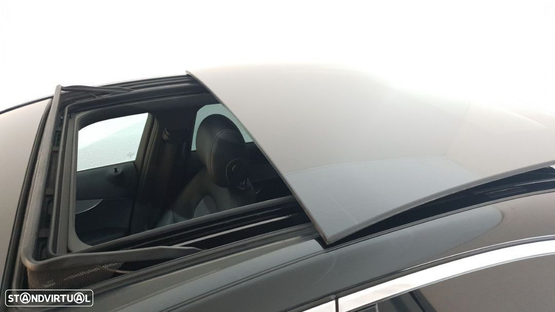 Mercedes-Benz C 300 h Exclusive - 41