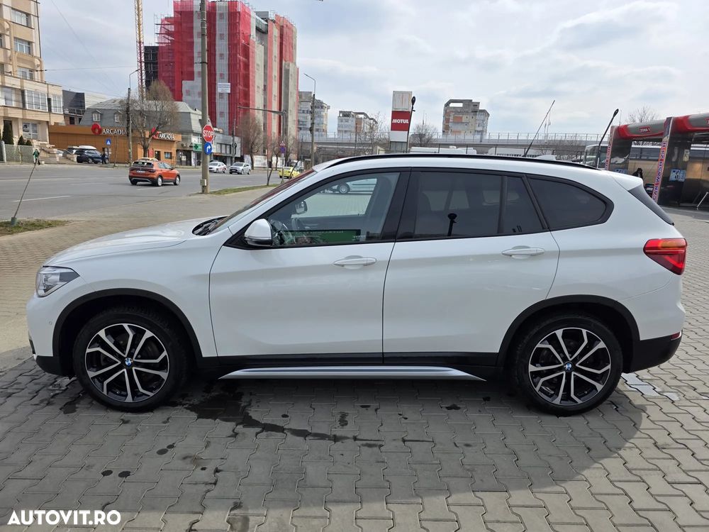 BMW X1 xDrive20i AT xLine - 5