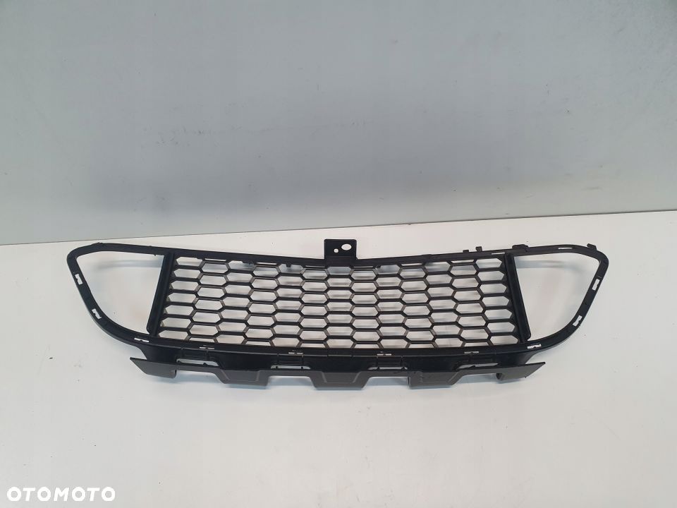 ATRAPA KRATKA ŚRODKOWA BMW 3 F30 F31 M-PAKIET - 3