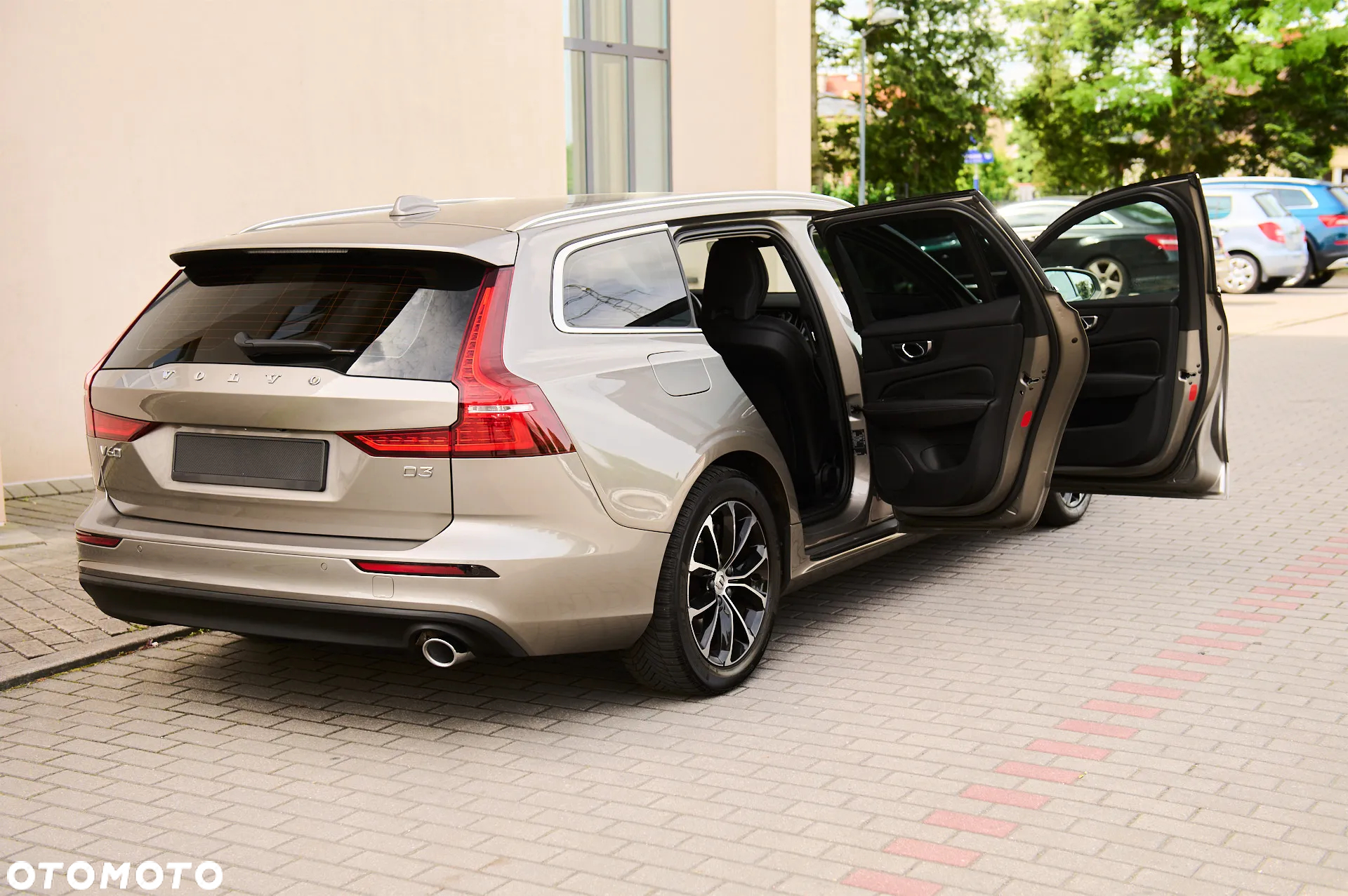 Volvo V60 D3 Momentum Pro - 19
