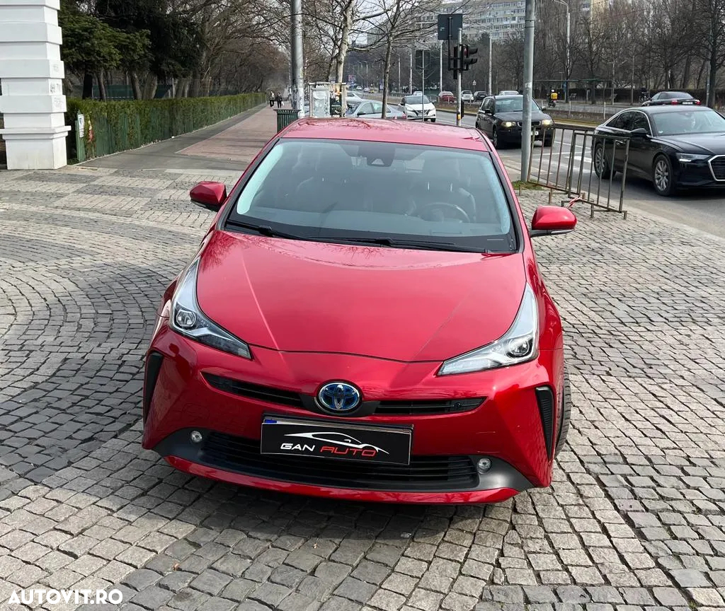 Toyota Prius Hybrid Executive - 8