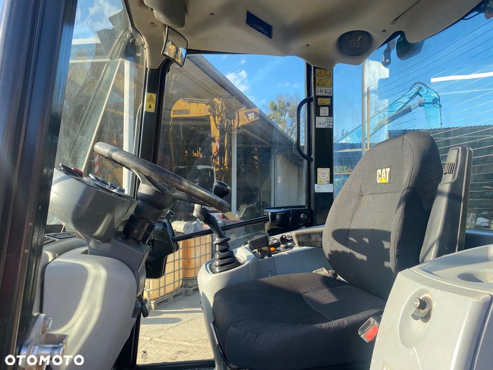 Caterpillar CAT 907M, 3400 MTH, 2015 ROK, ŁYŻKA OTWIERANA + WIDŁY, z NIEMIEC, - 14