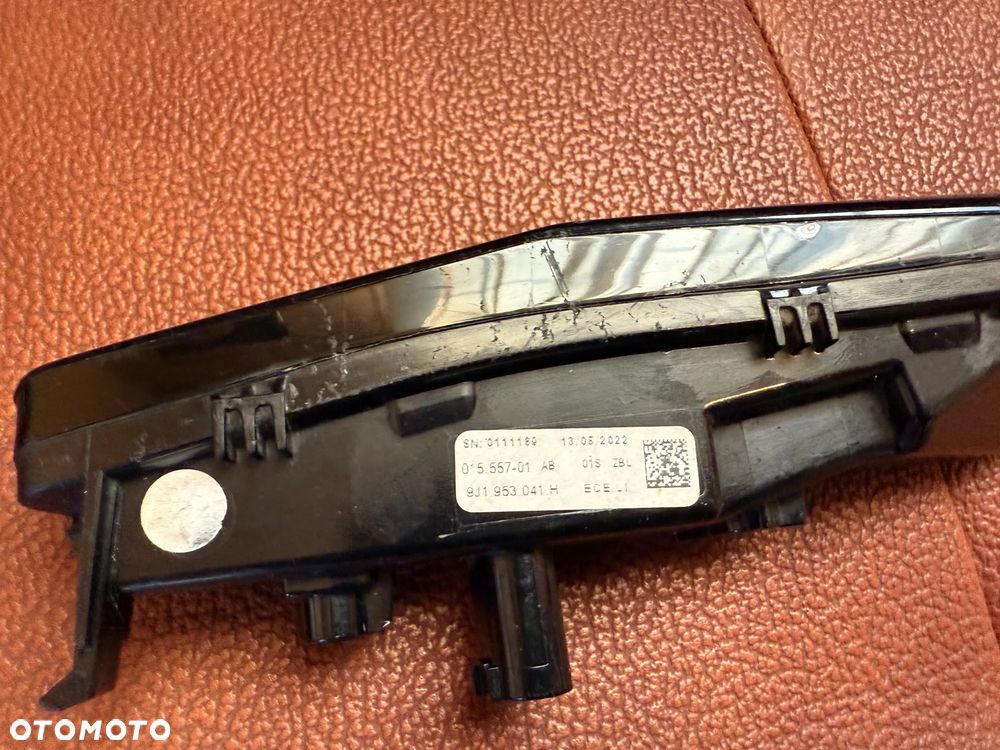 kierunkowskaz migacz bok led Porsche Taycan 9J 9J1953041H 9J1.953.041.H lampa kierunkowskazu kierunek - 5