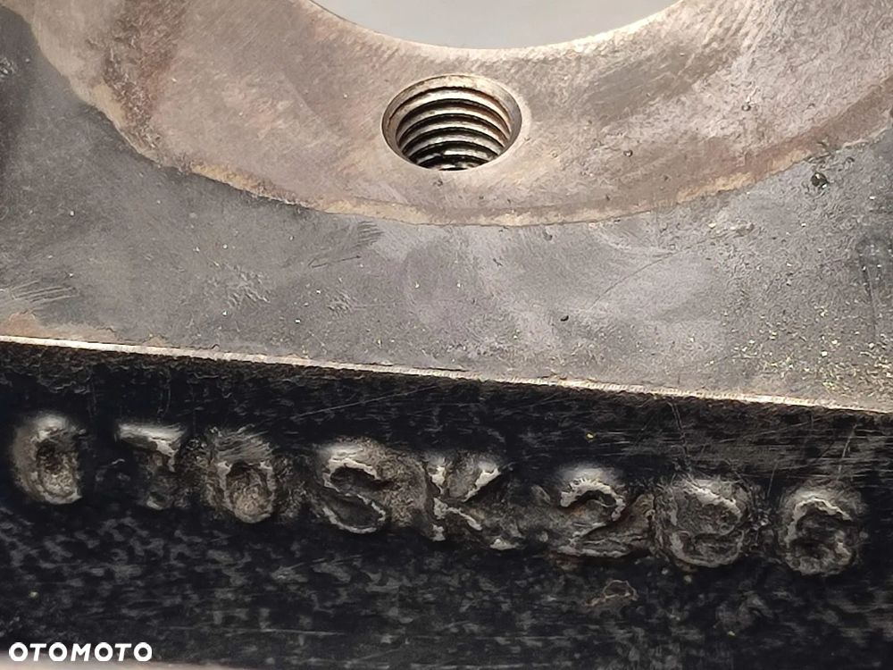 Zwolnica 070HU219 Zwrotnica 070SK286 Piasta SPICER Case MX 270 Magnum - 15