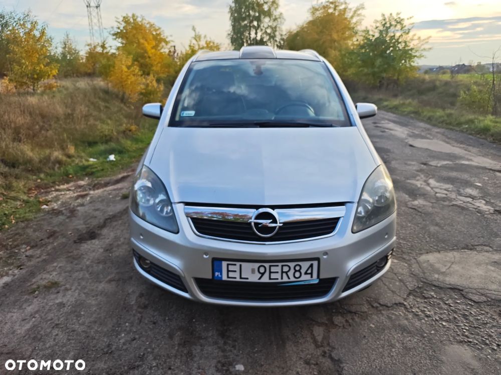 Opel Zafira 1.8 Cosmo - 2
