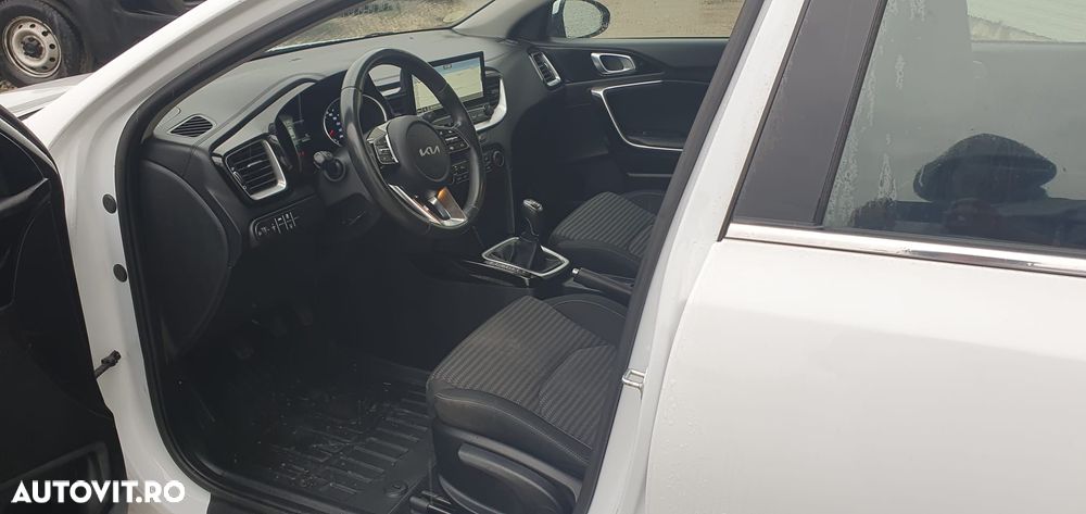 Kia Ceed 1.6 CRDi (48V Mild-Hybrid) Platinum - 10