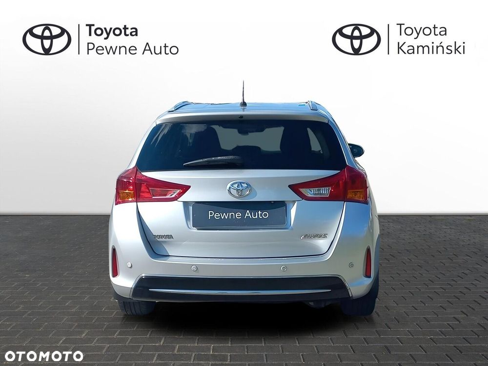 Toyota Auris 2.0 D-4D Premium - 4