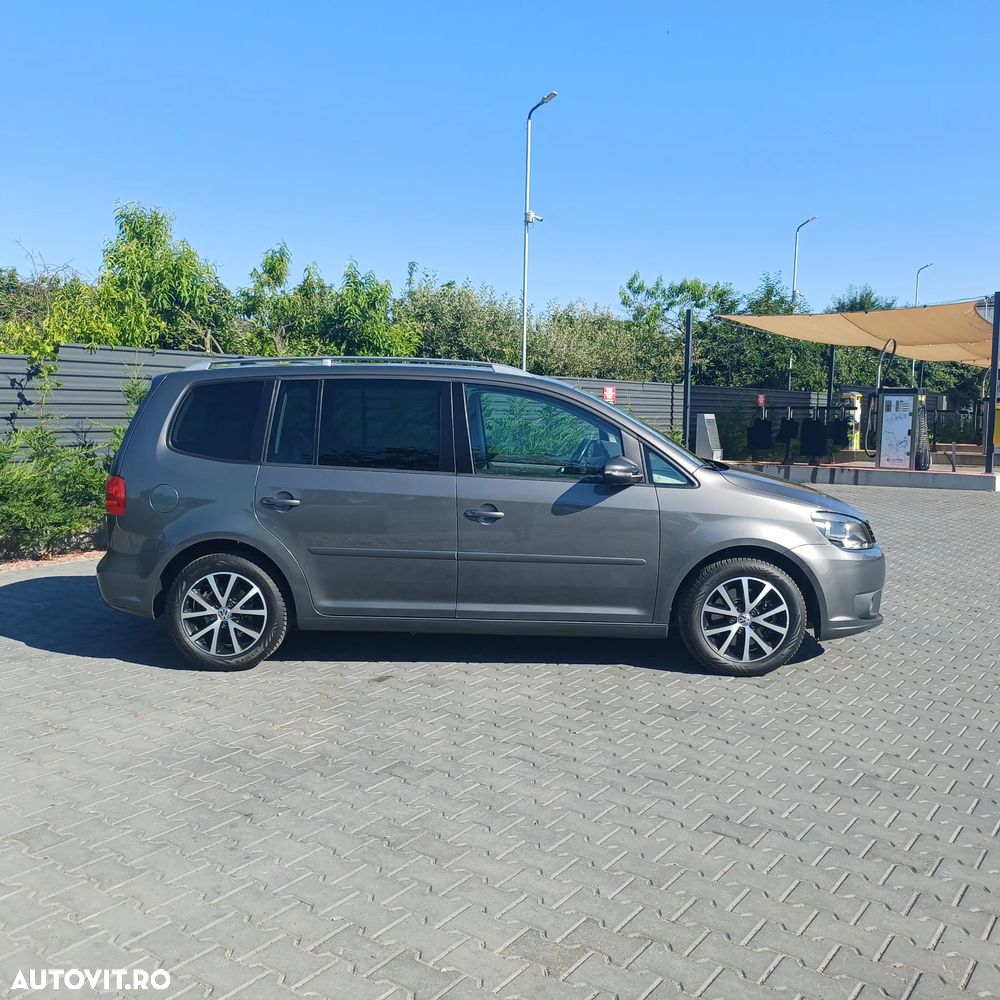Volkswagen Touran 2.0 TDI DPF Highline - 4