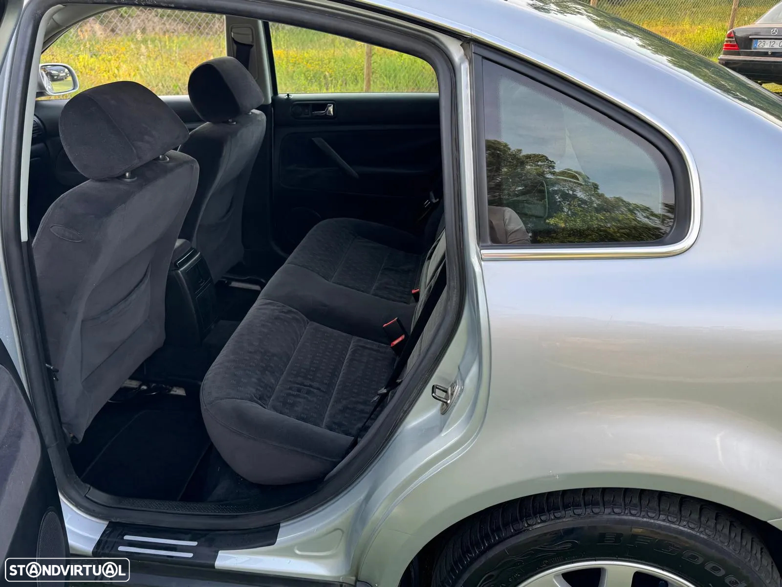 VW Passat 1.9 TDi Confortline 6V - 7