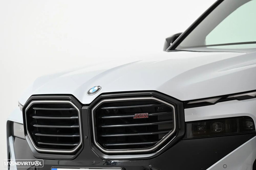 BMW XM Label Red - 14