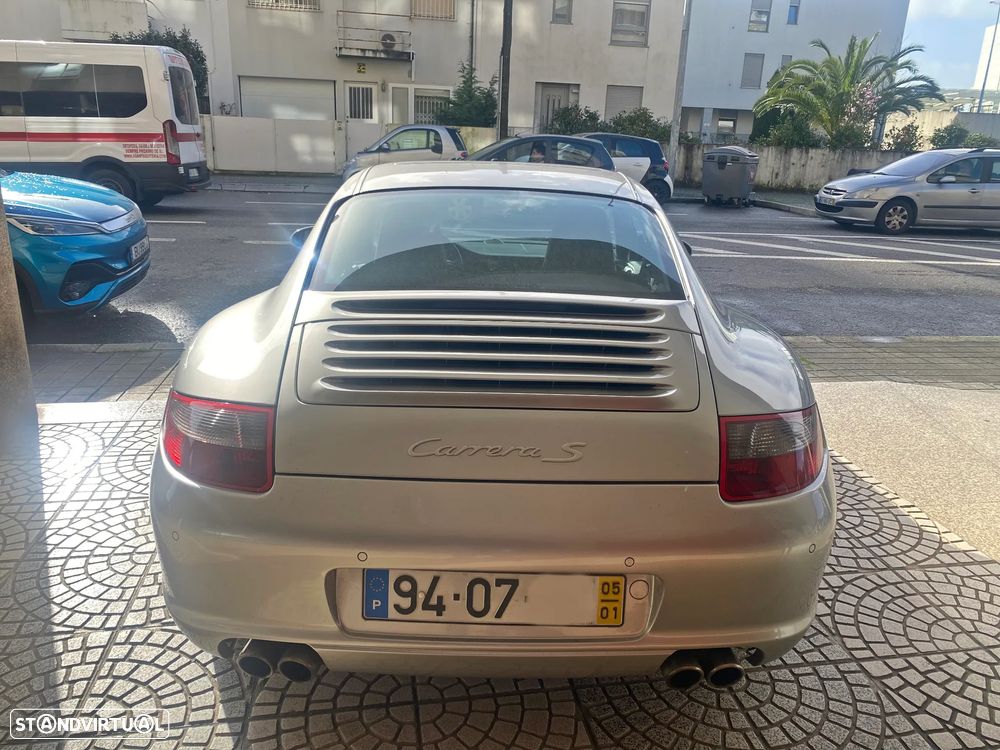 Porsche 911 Série F - 5