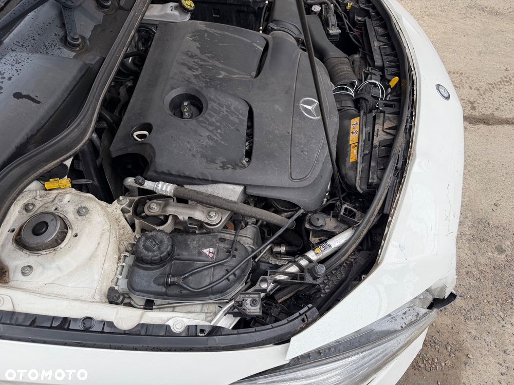 Mercedes-Benz CLA 180 AMG Line - 34