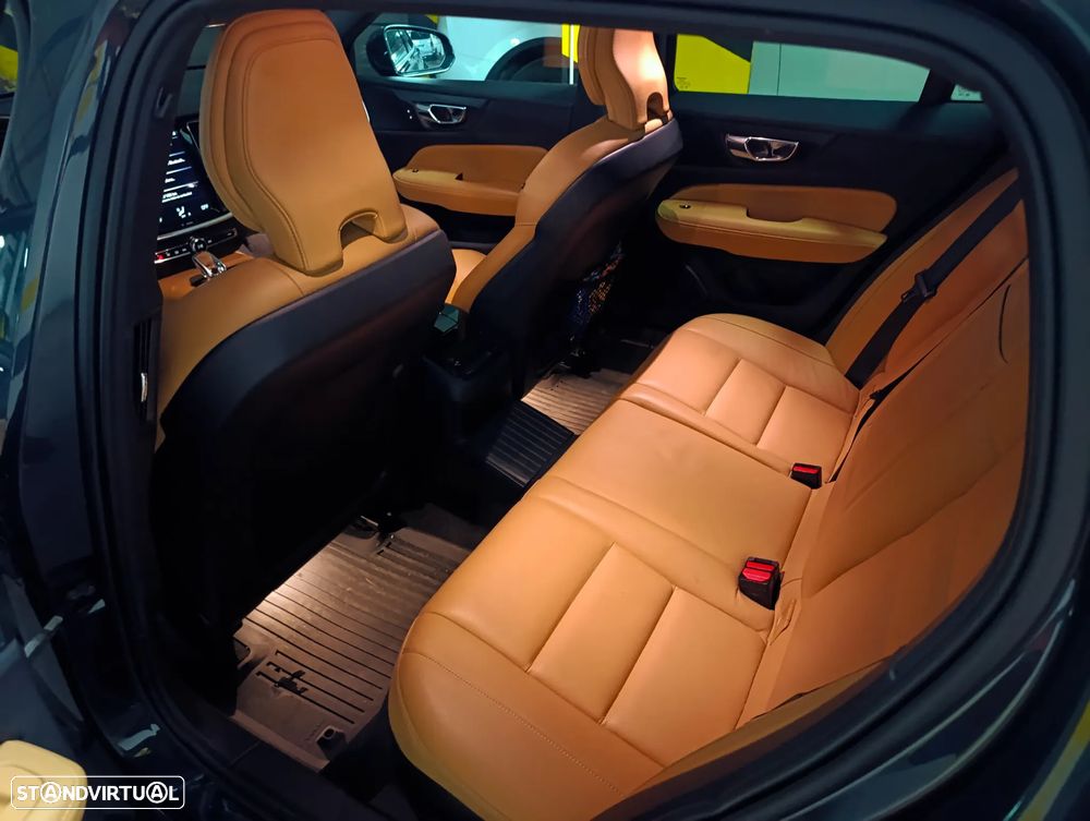 Volvo V60 2.0 T8 AWD TE Inscription Expression - 3