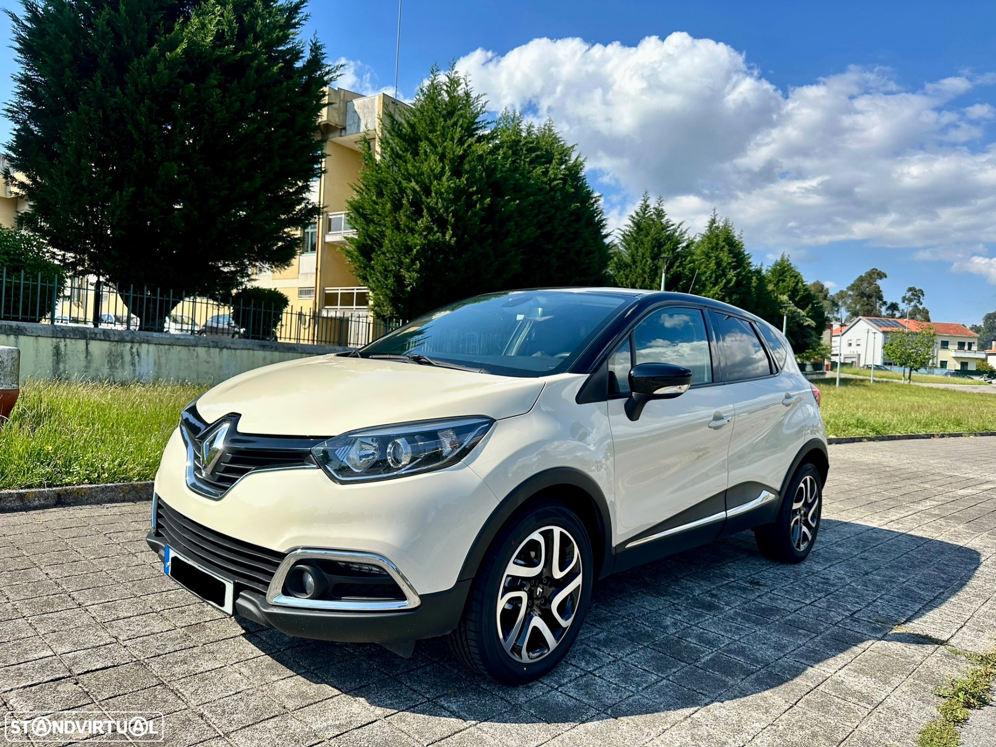 Renault Captur 0.9 TCE Exclusive - 2