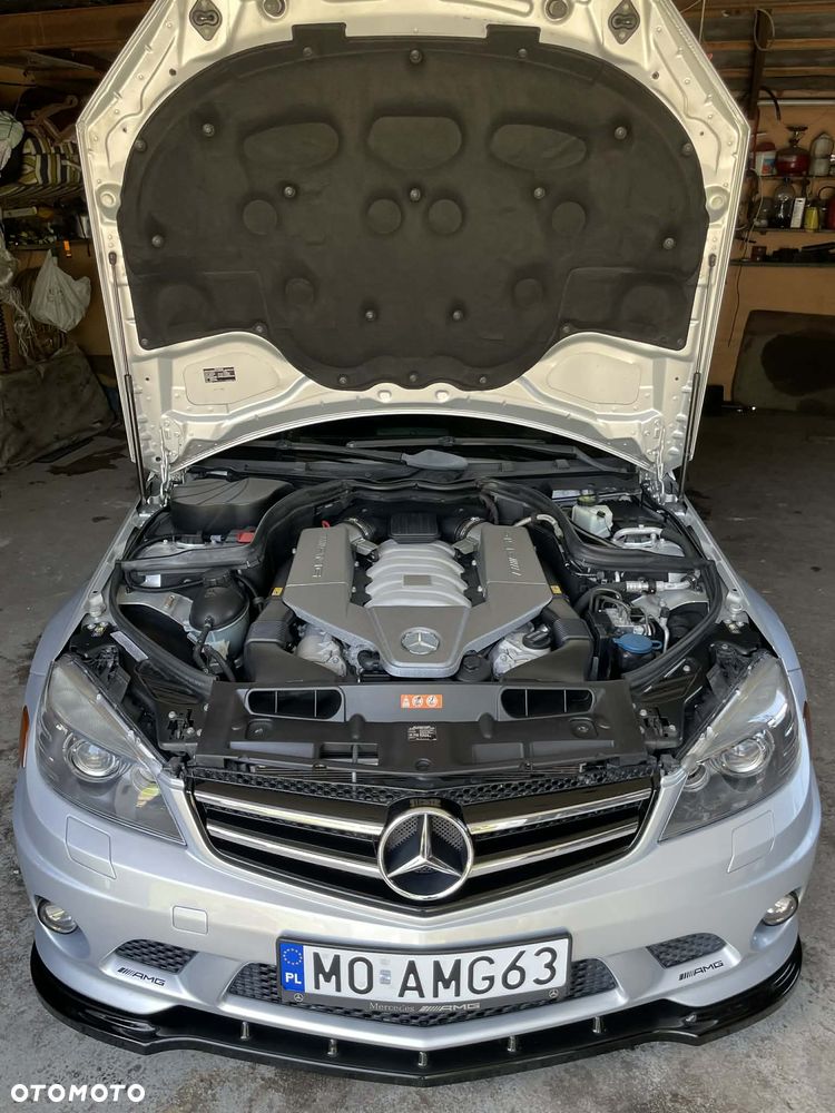 Mercedes-Benz Klasa C 63 AMG 7G-TRONIC - 11