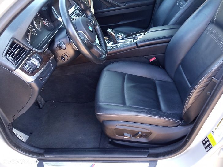 BMW Seria 5 528i xDrive - 17