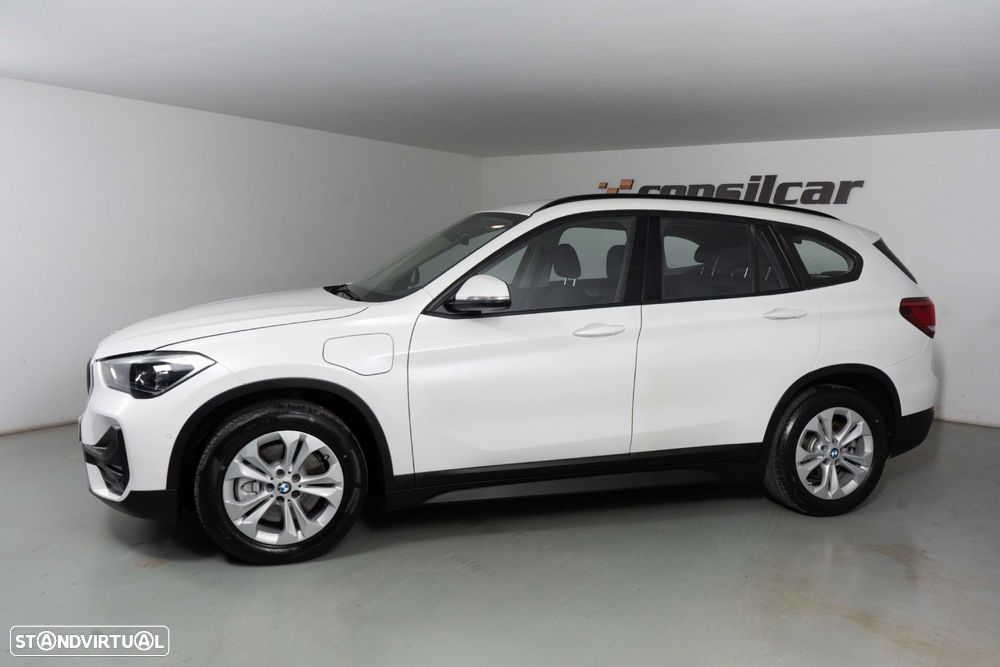 BMW X1 25 e xDrive Corporate Edition - 6