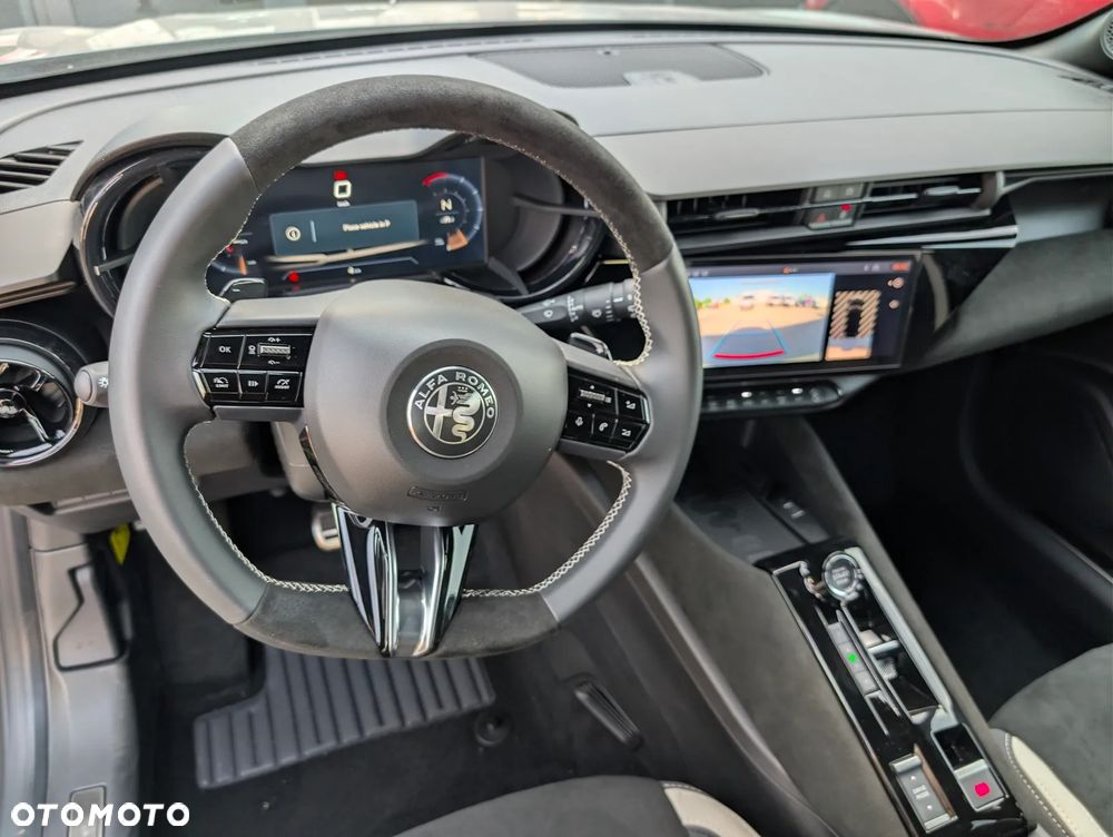 Alfa Romeo Junior 1.2 mHEV Sport Speciale eDCT - 12