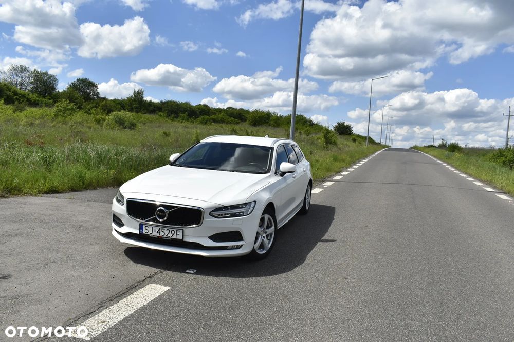 Volvo V90 D4 Momentum Pro - 22