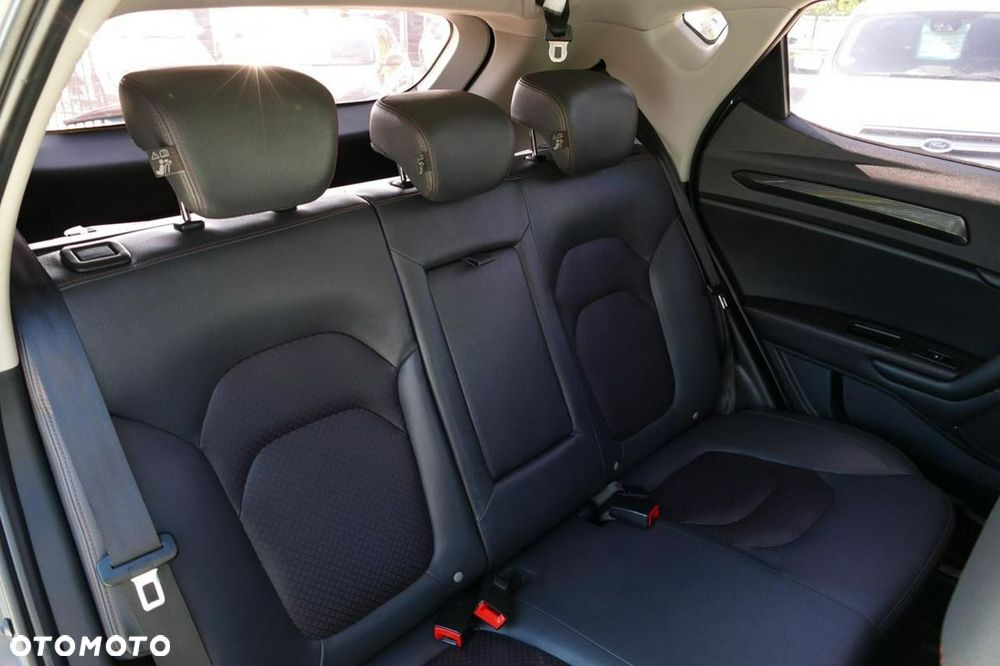 Volkswagen T-Roc - 34