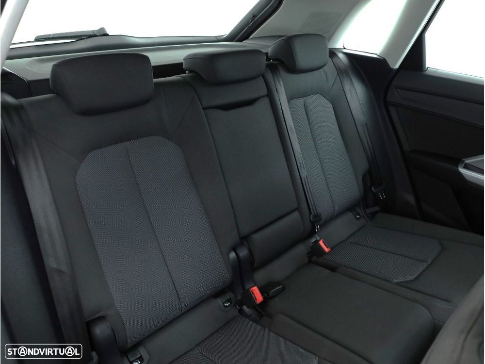 Audi Q3 35 TDI S tronic - 27