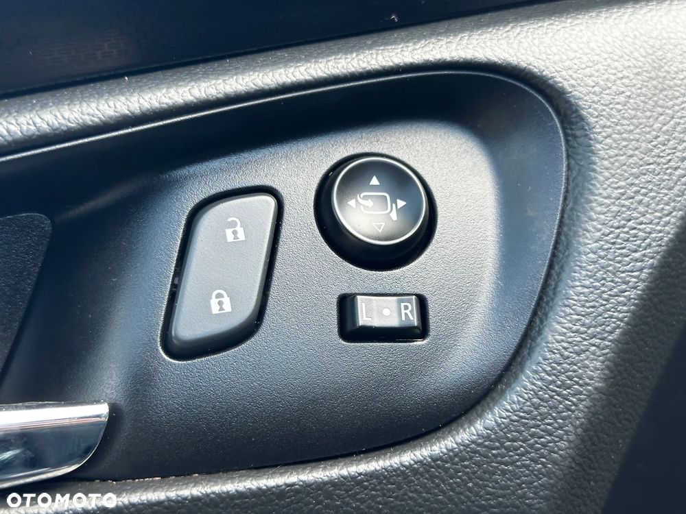 Opel Insignia - 28