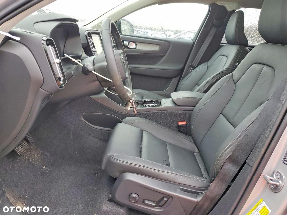 Volvo XC 40 ver-b4-ultra-black-edition - 8