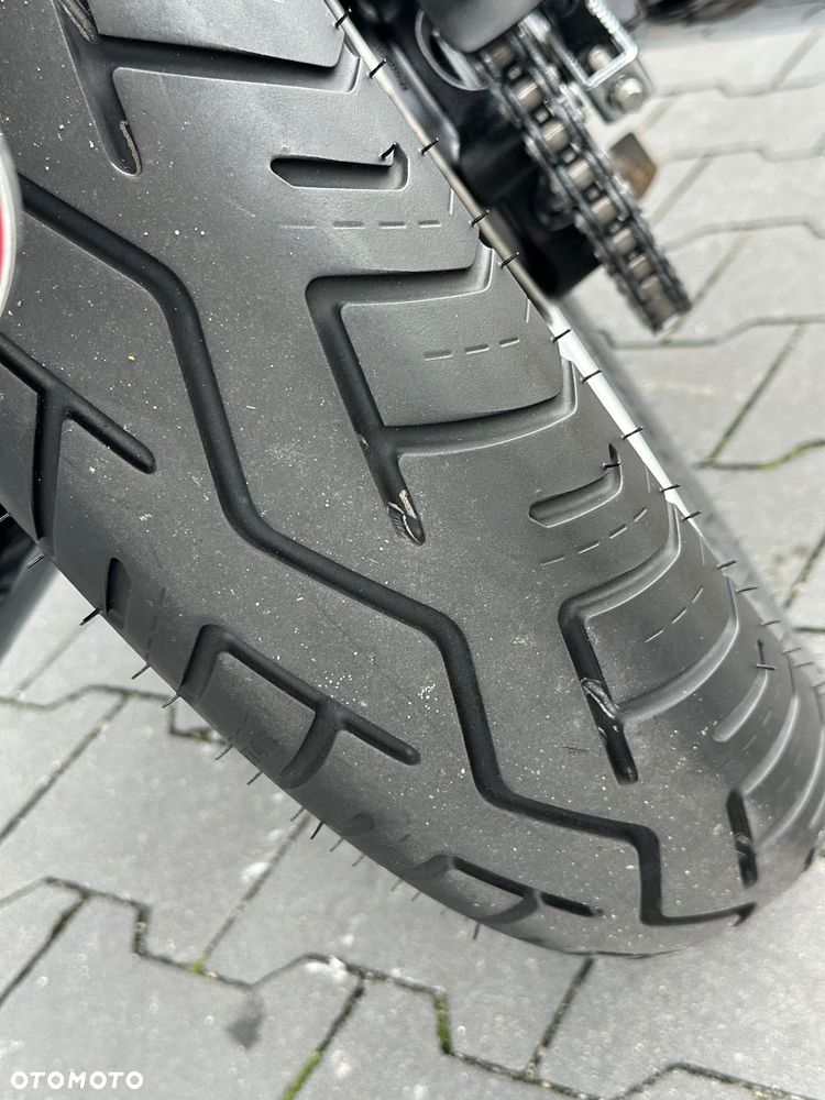 Triumph Bonneville - 11