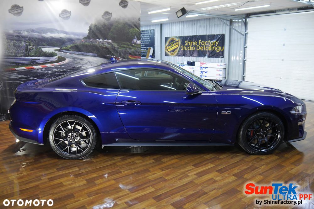 Ford Mustang - 6