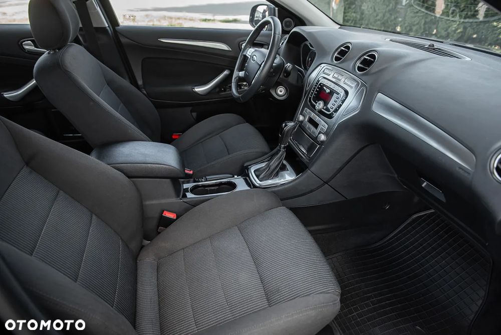 Ford Mondeo - 26