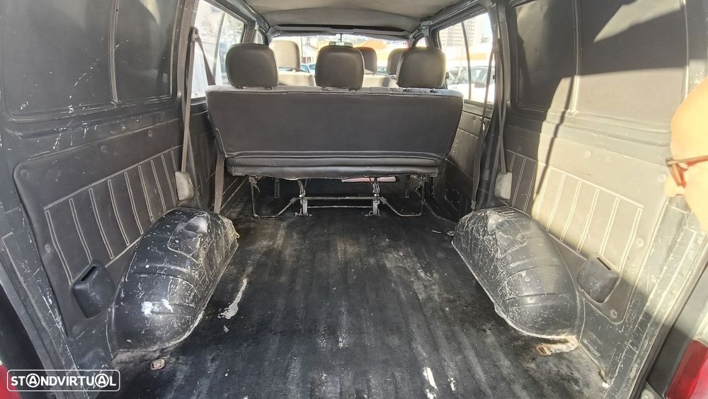 Toyota HiAce - 15