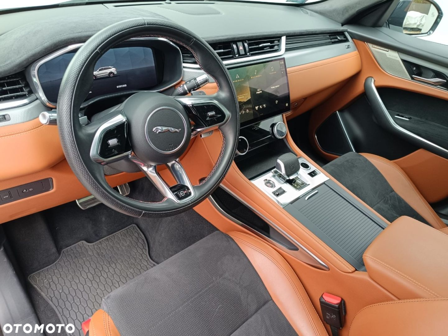 Jaguar F-Pace 5.0 V8 P550 AWD SVR - 6