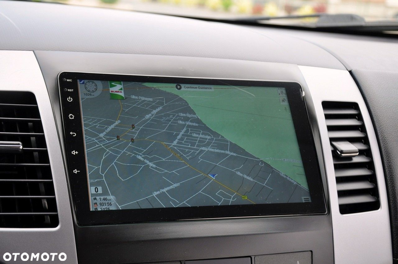 Mitsubishi Outlander - 30