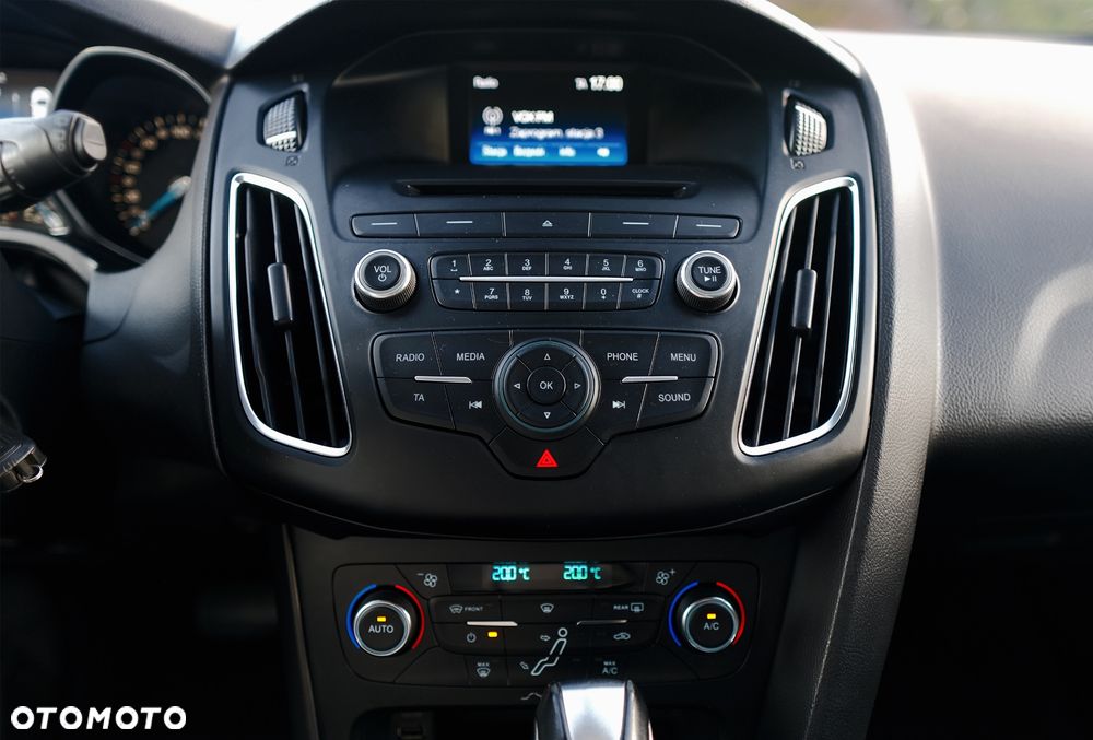 Ford Focus 1.6 Trend Sport PowerShift - 20