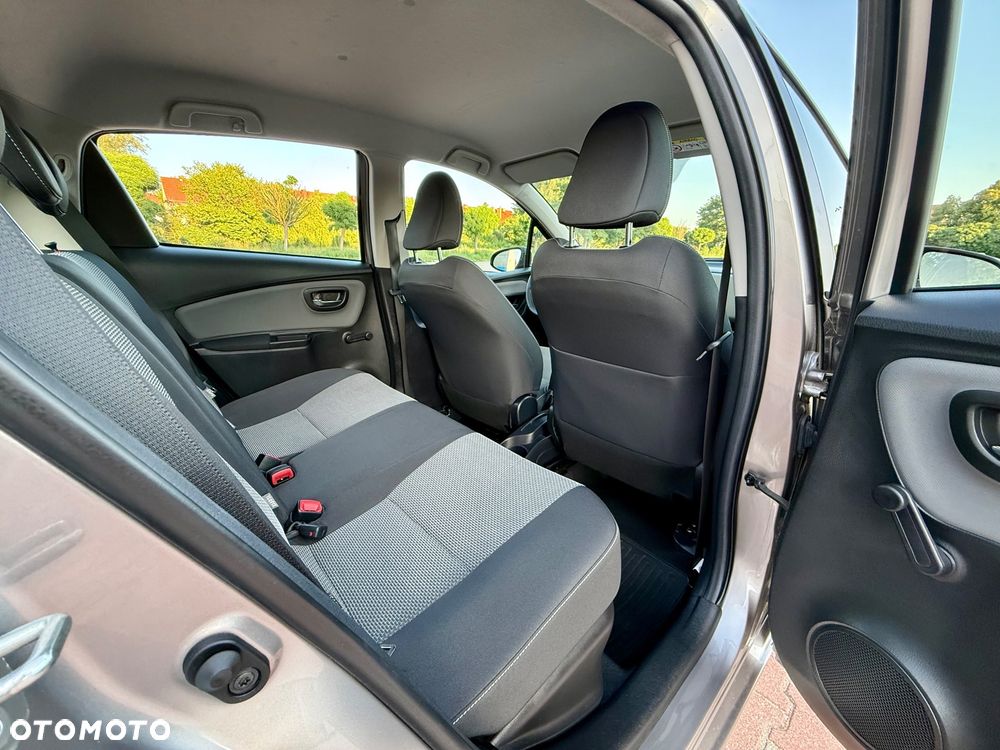Toyota Yaris 1.5 VVT-i Comfort mit Design Paket - 22