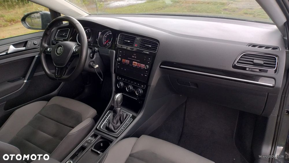 Volkswagen Golf 1.4 TSI (BlueMotion Technology) DSG Highline - 24