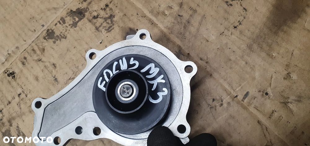 Pompa wody płynu Ford Focus MK3 1.6 TDCI - 6